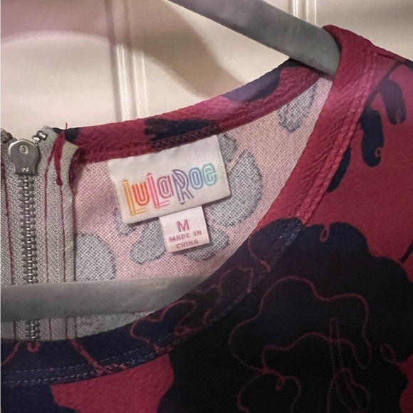 LuLaRoe Amelia dress size M, with pockets - Picture 4 of 4